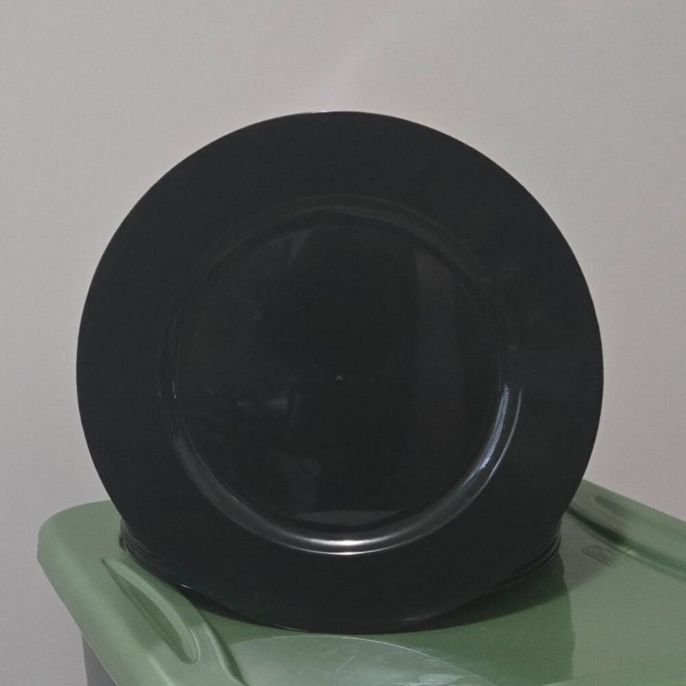 BLACK CHARGER PLATES